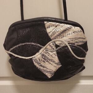 Vintage Fifth Avenue Handbags Black and Silver Women's Shoulder Bag Leather EUC